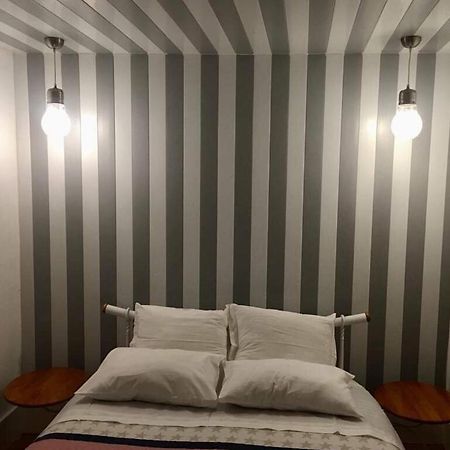 Casinha Historica Apartment กิมาไรส์ ภายนอก รูปภาพ
